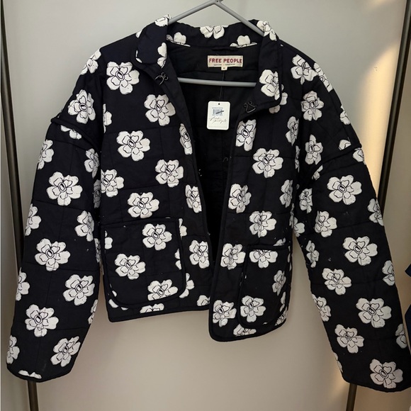 Free People Chloe Print Quilted Jacket XS NWT Floral Black - Picture 4 of 9